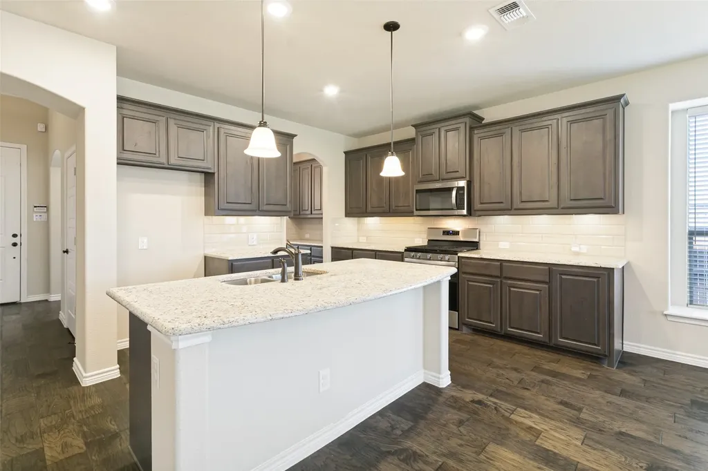5444 Strong Stead Drive Fort Worth TX 76123
