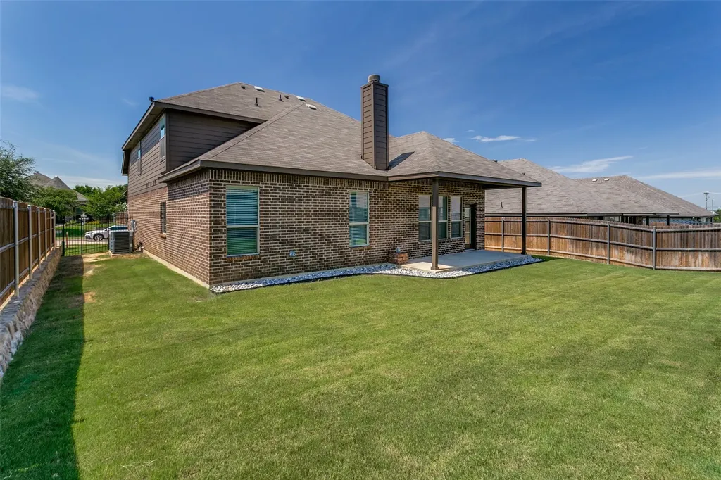5444 Strong Stead Drive Fort Worth TX 76123