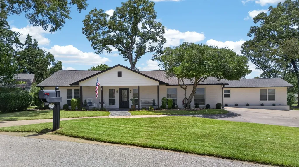 102 Monticello Lane Bullard TX 75757