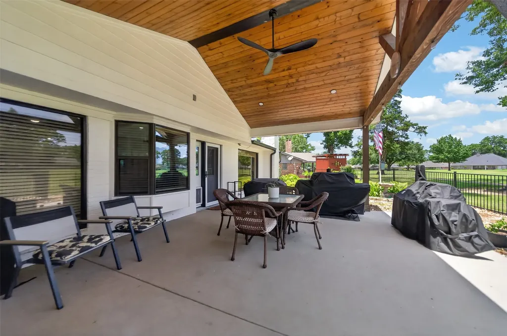 102 Monticello Lane Bullard TX 75757