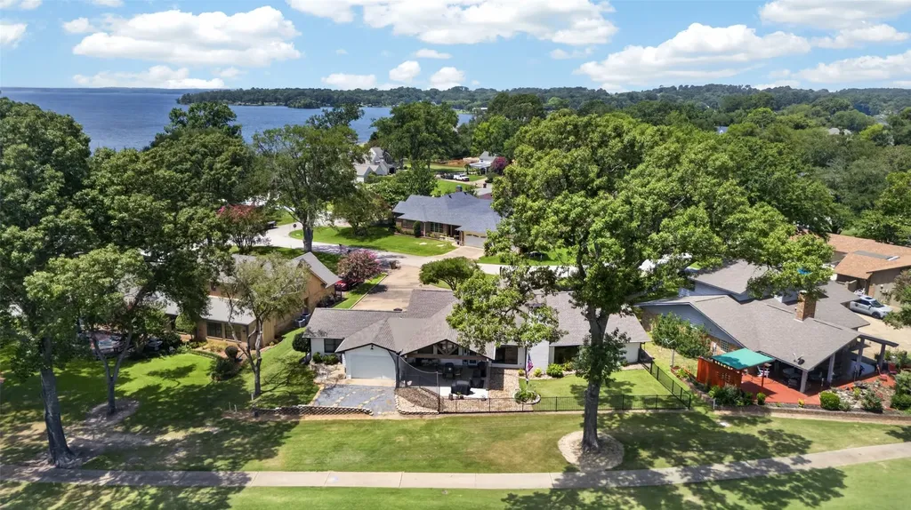 102 Monticello Lane Bullard TX 75757