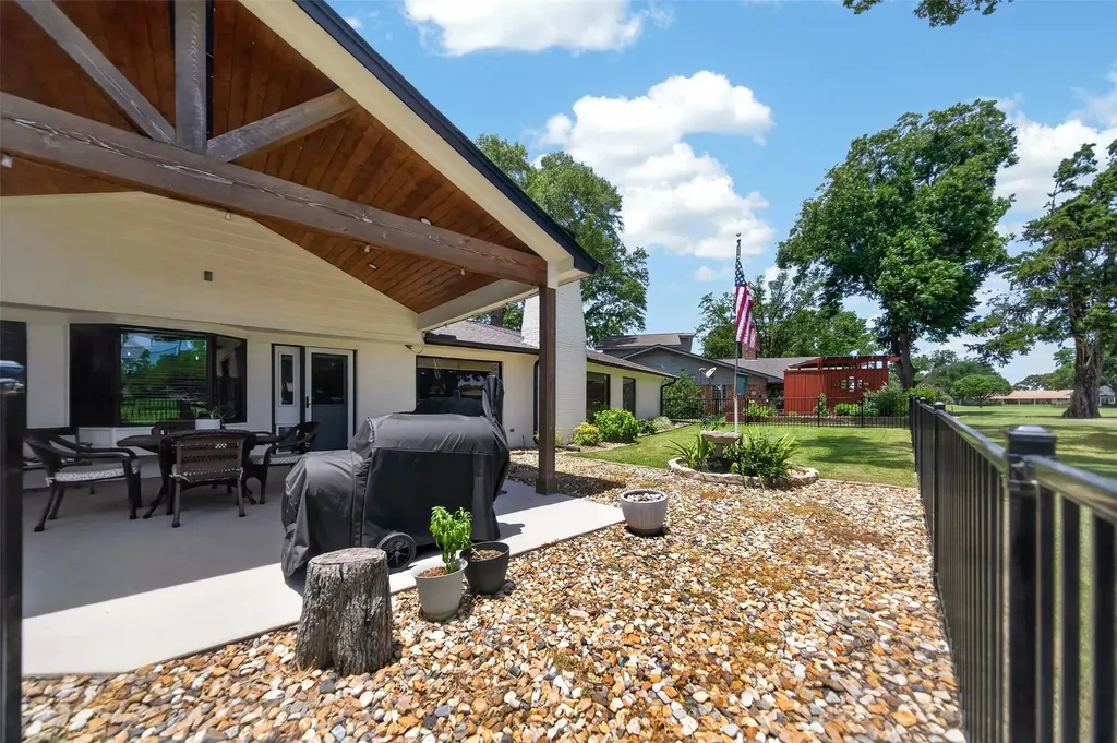 102 Monticello Lane Bullard TX 75757