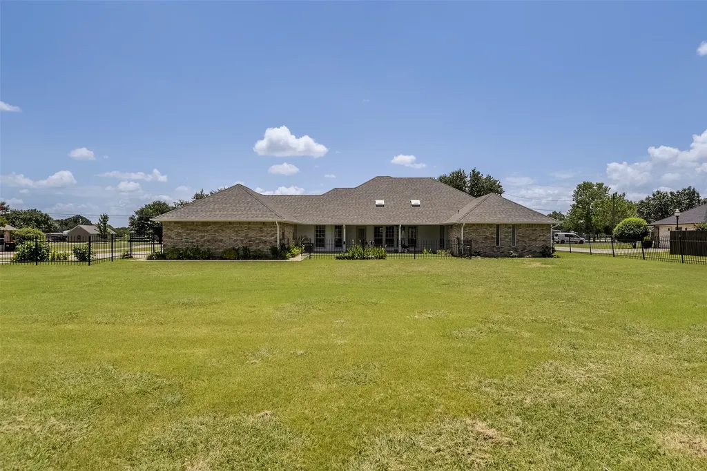 519 Hiwasee Road Waxahachie TX 75165