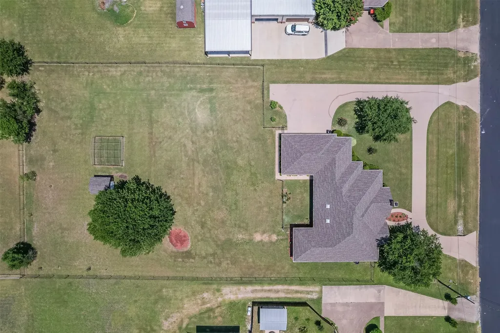 519 Hiwasee Road Waxahachie TX 75165