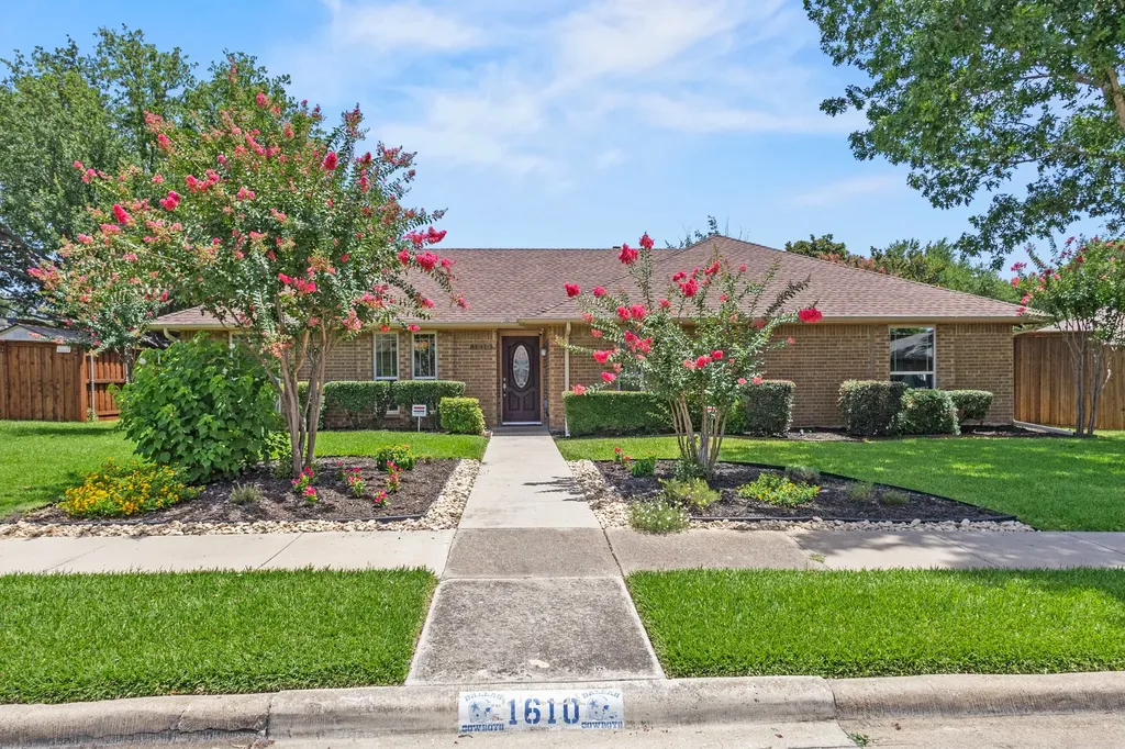 1610 Steenson Drive Carrollton TX 75007