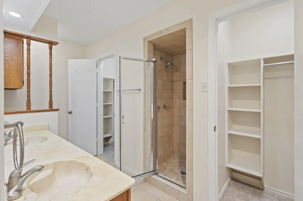 1610 Steenson Drive Carrollton TX 75007