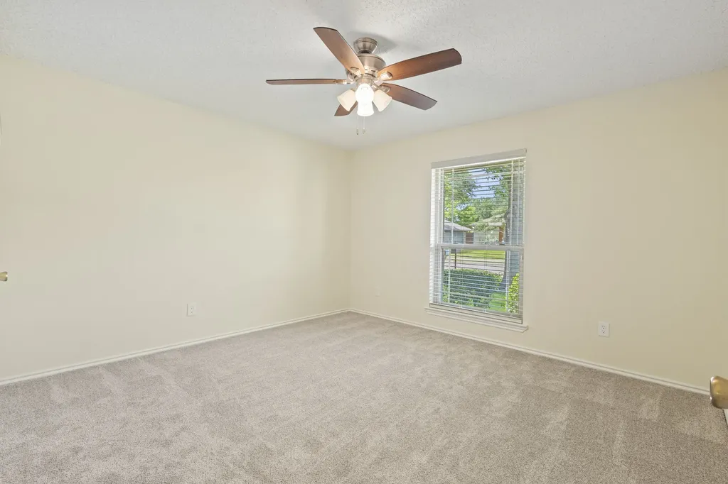 1610 Steenson Drive Carrollton TX 75007