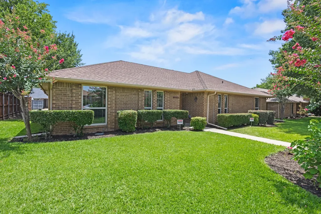 1610 Steenson Drive Carrollton TX 75007