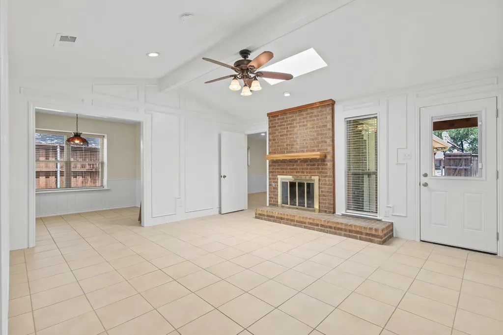 1610 Steenson Drive Carrollton TX 75007