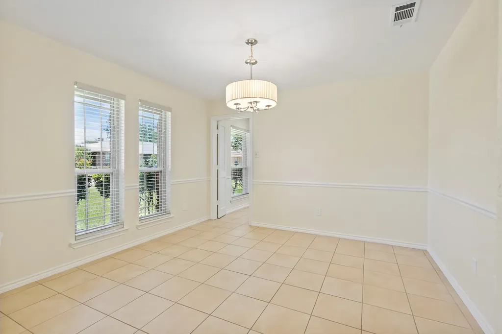 1610 Steenson Drive Carrollton TX 75007