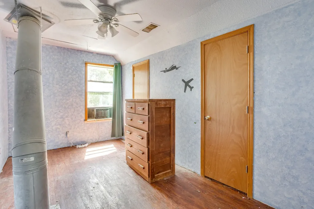 548 Hill County Road 4149 Grandview TX 76050