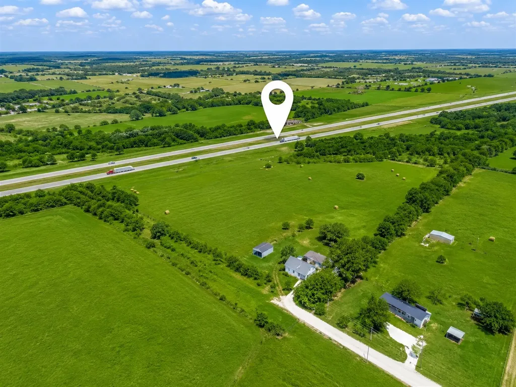 548 Hill County Road 4149 Grandview TX 76050