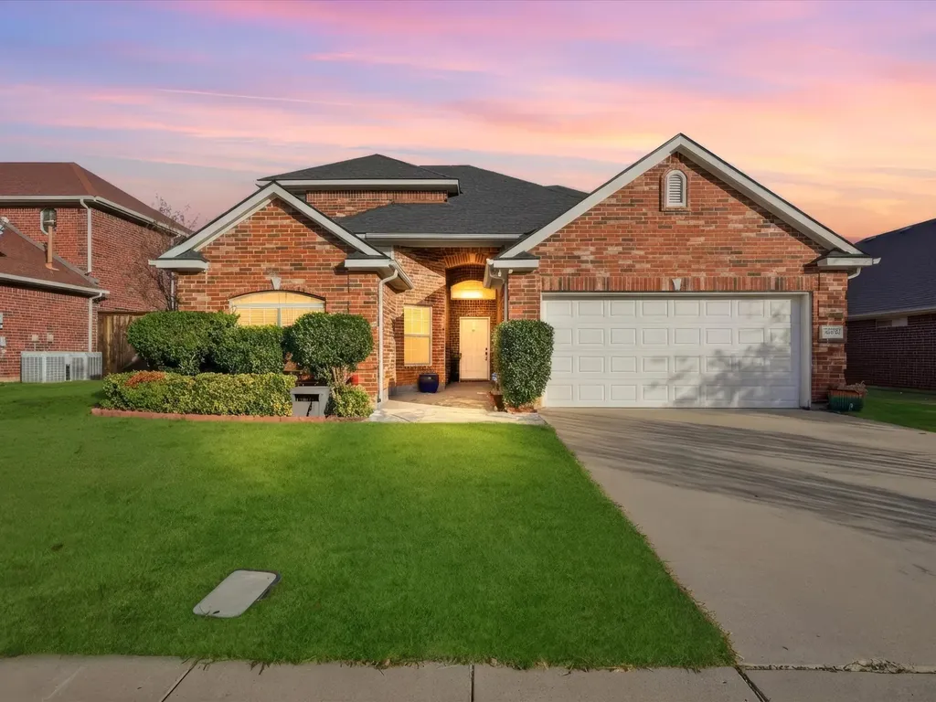 8320 Bandelier Trail Fort Worth TX 76137