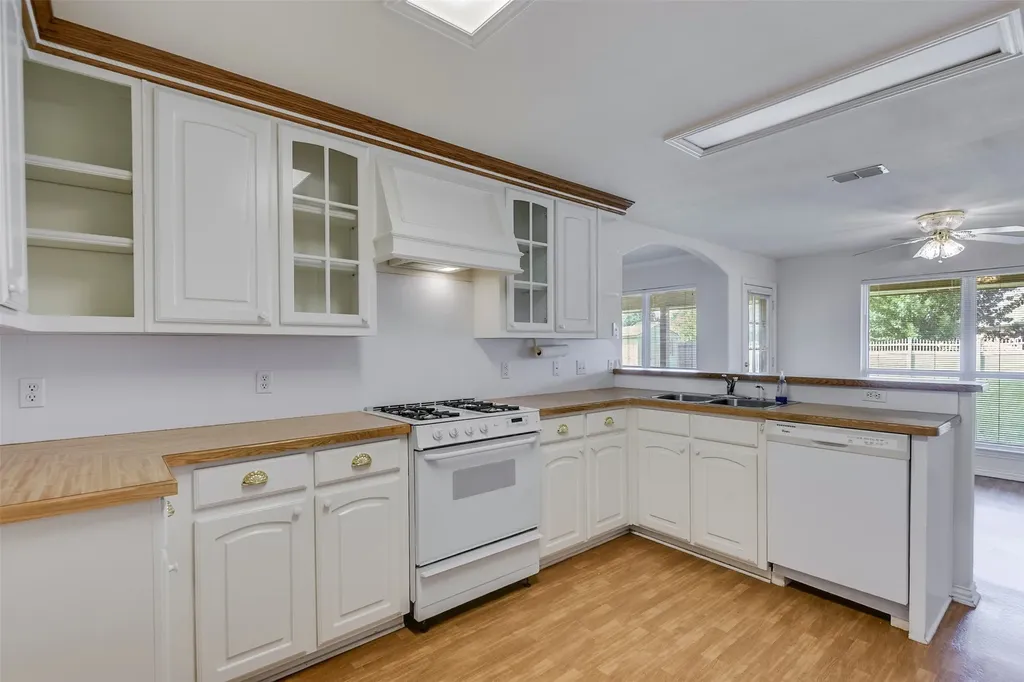 311 Northgate Drive Waxahachie TX 75165