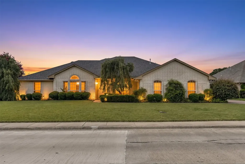 311 Northgate Drive Waxahachie TX 75165
