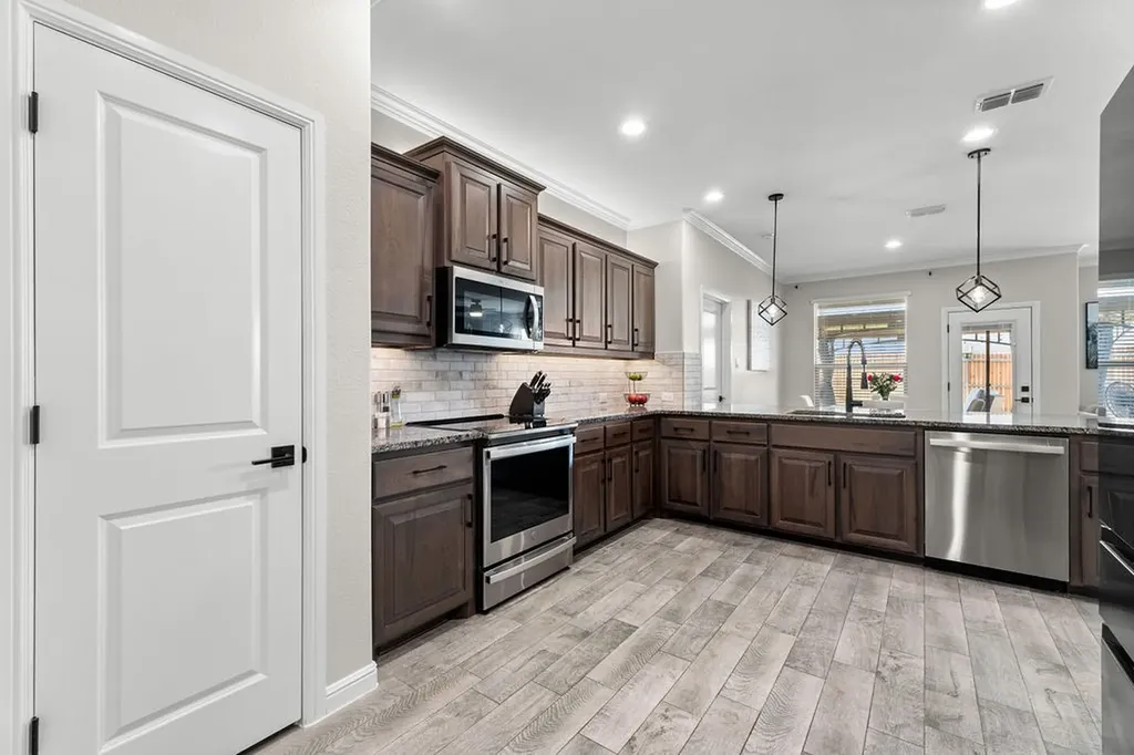 124 Wagon Mound Waxahachie TX 75167