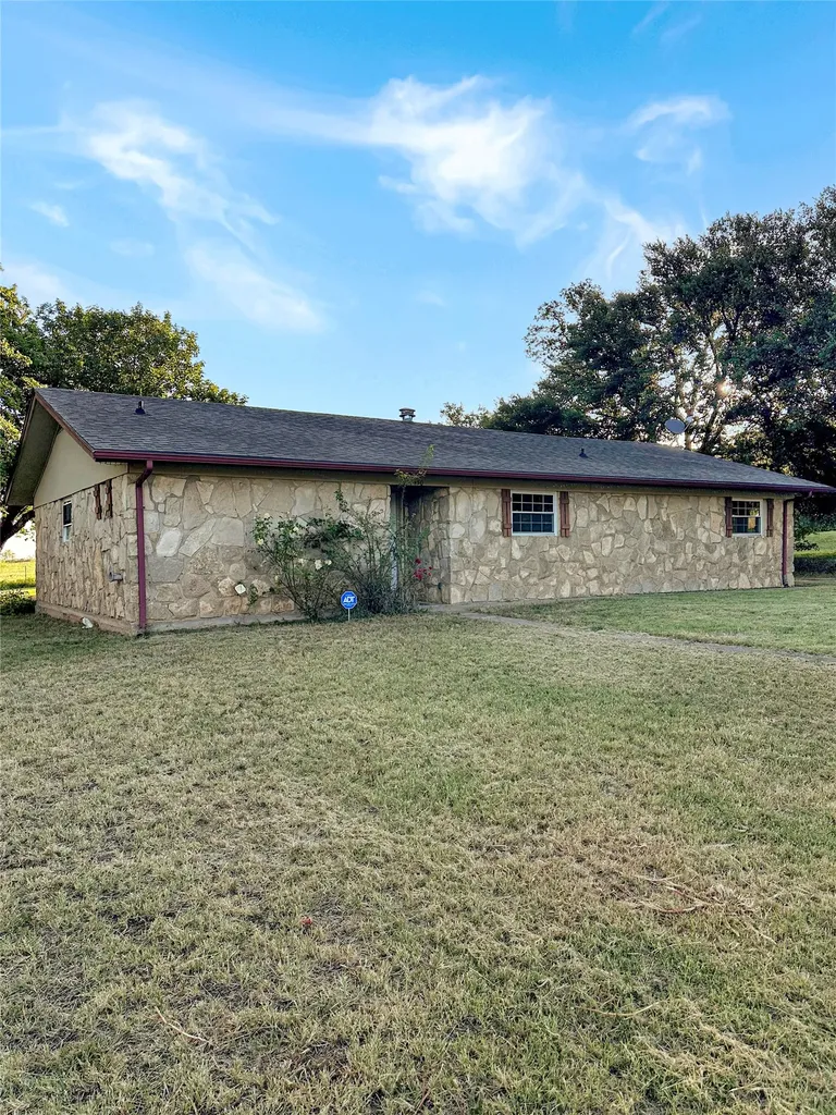 430 Edwards Dublin TX 76446