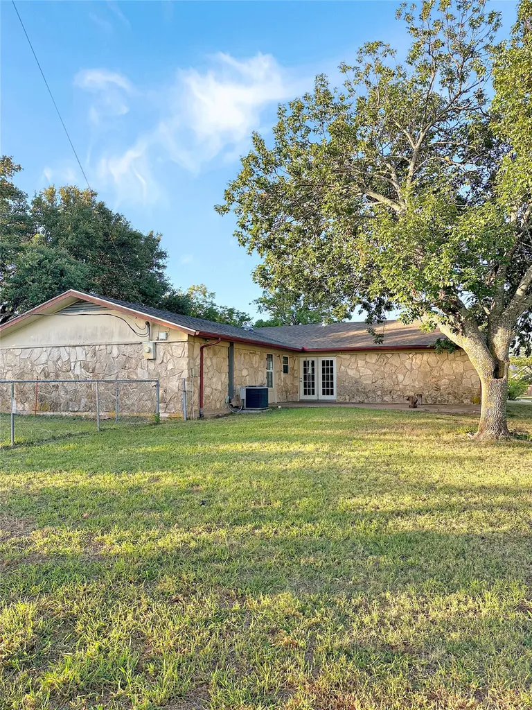 430 Edwards Dublin TX 76446