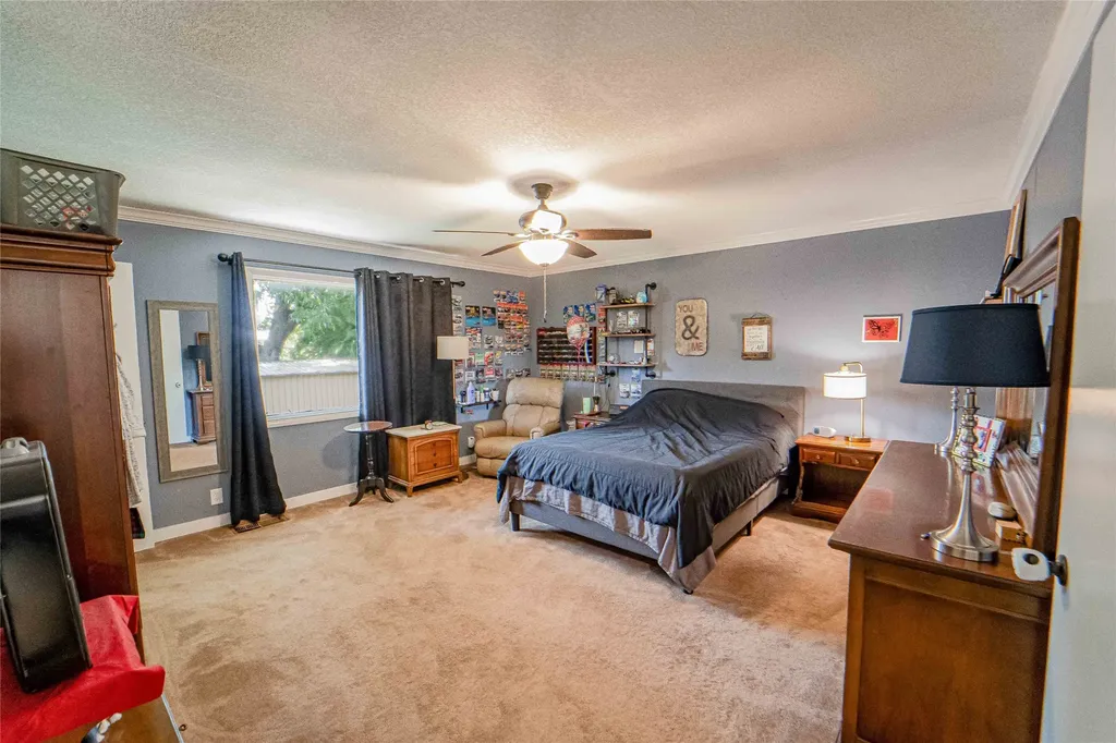 1114 W Dyer Street Breckenridge TX 76424