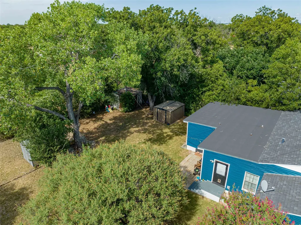 1114 W Dyer Street Breckenridge TX 76424