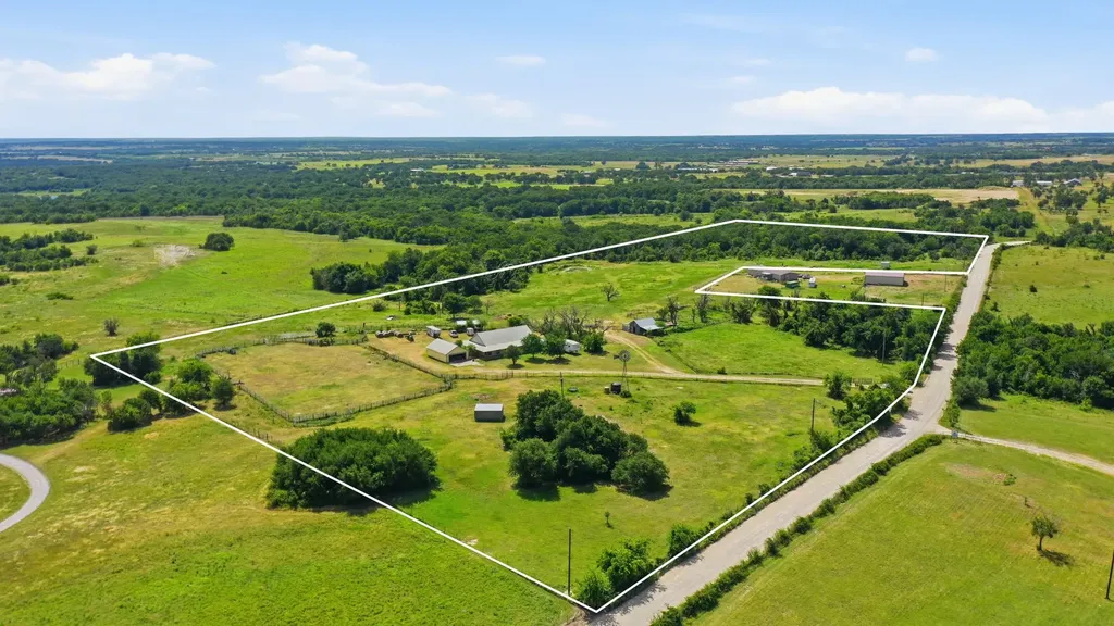 3624 County Road 398 Stephenville TX 76401