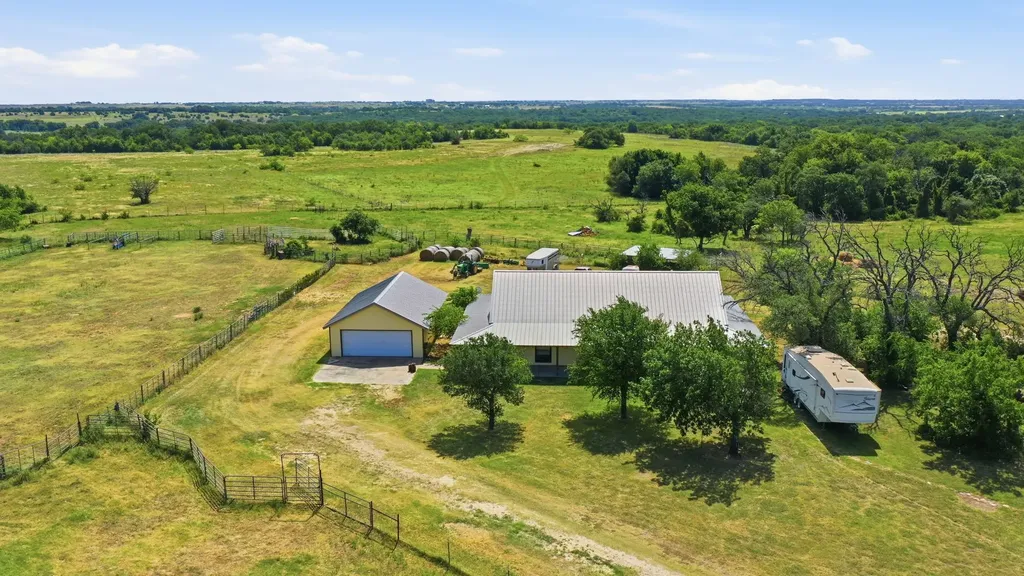 3624 County Road 398 Stephenville TX 76401