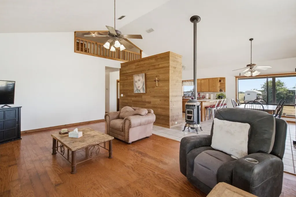 3624 County Road 398 Stephenville TX 76401