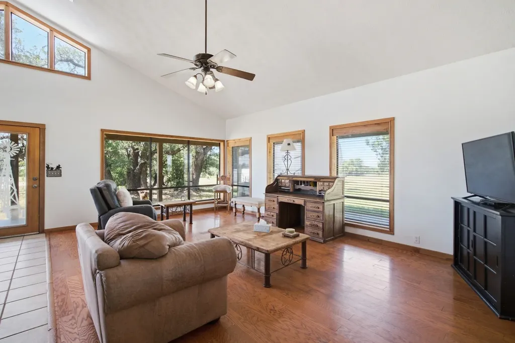 3624 County Road 398 Stephenville TX 76401