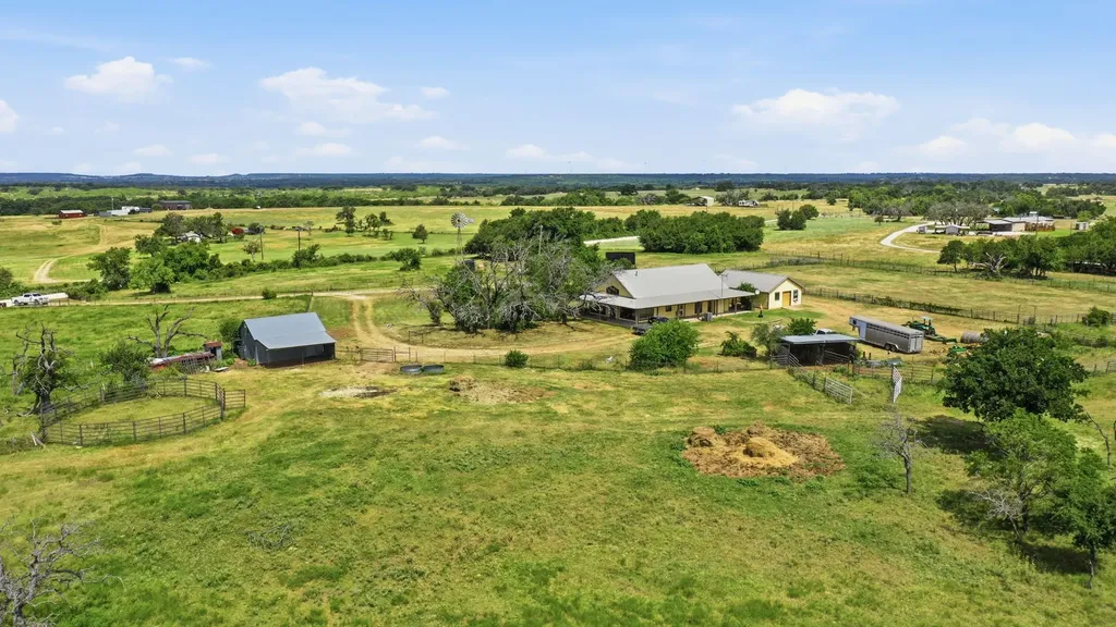 3624 County Road 398 Stephenville TX 76401