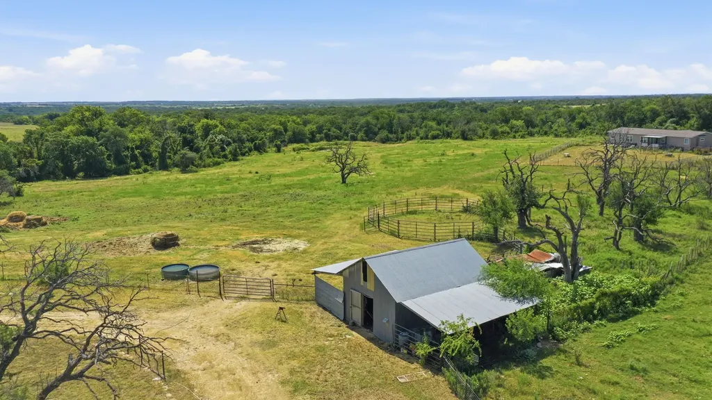 3624 County Road 398 Stephenville TX 76401
