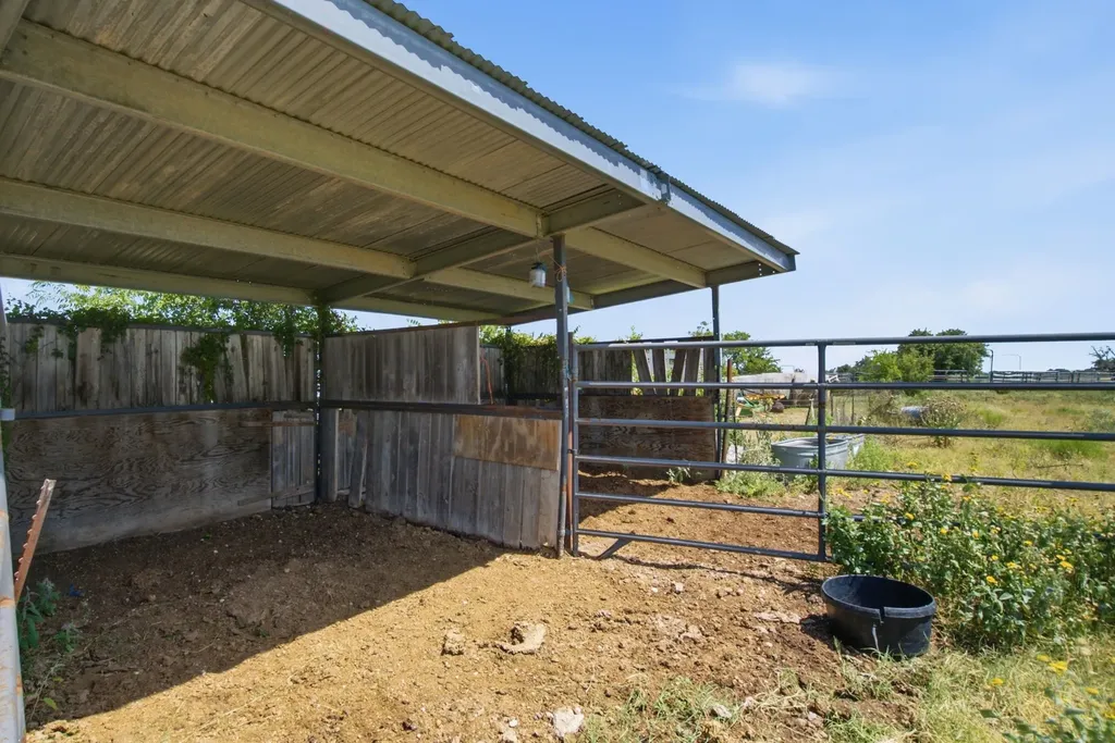3624 County Road 398 Stephenville TX 76401