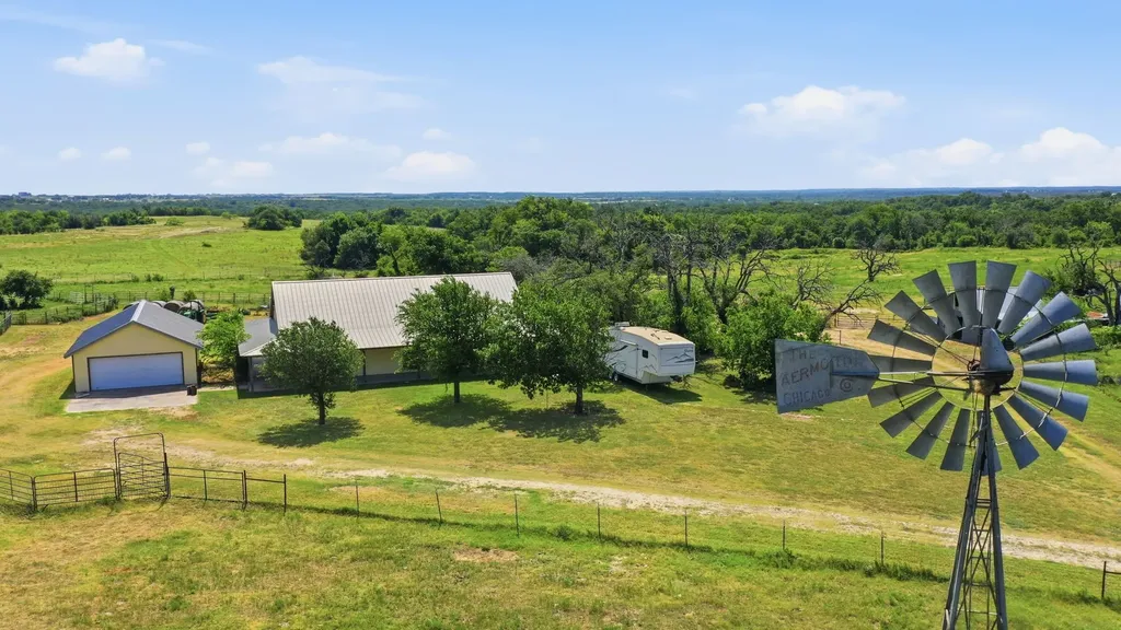 3624 County Road 398 Stephenville TX 76401