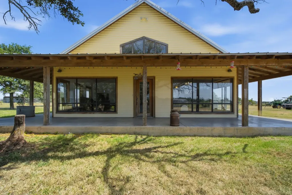 3624 County Road 398 Stephenville TX 76401