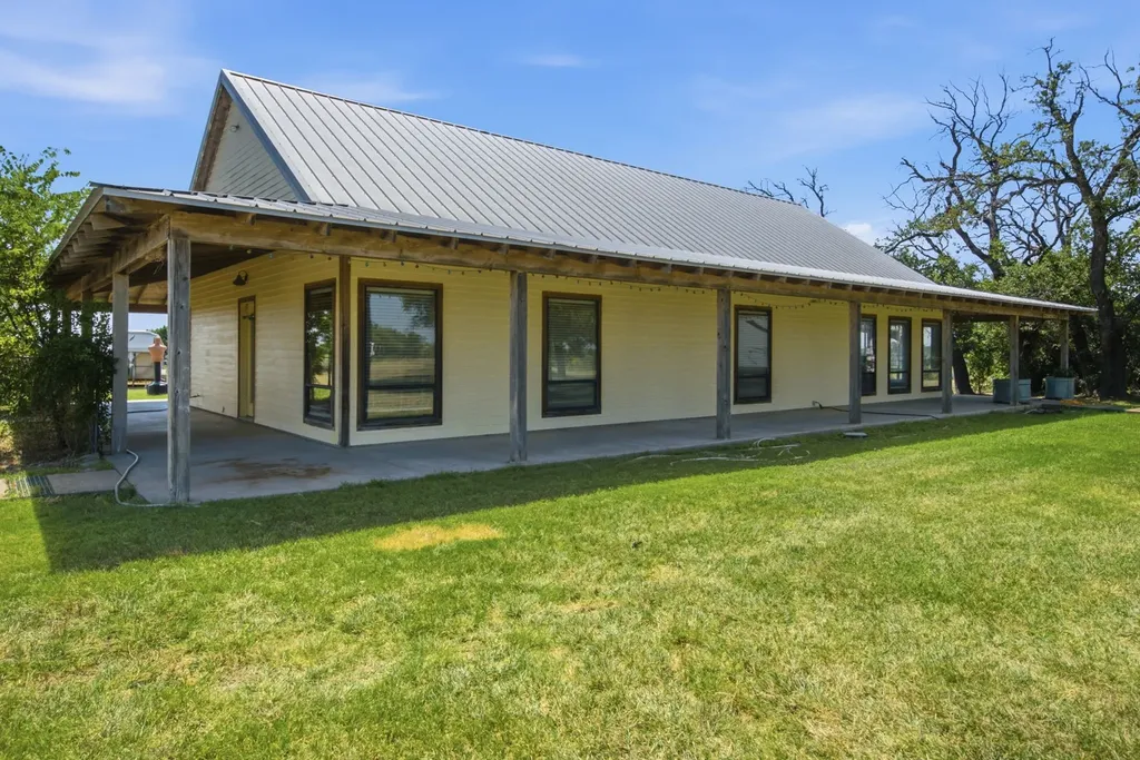 3624 County Road 398 Stephenville TX 76401