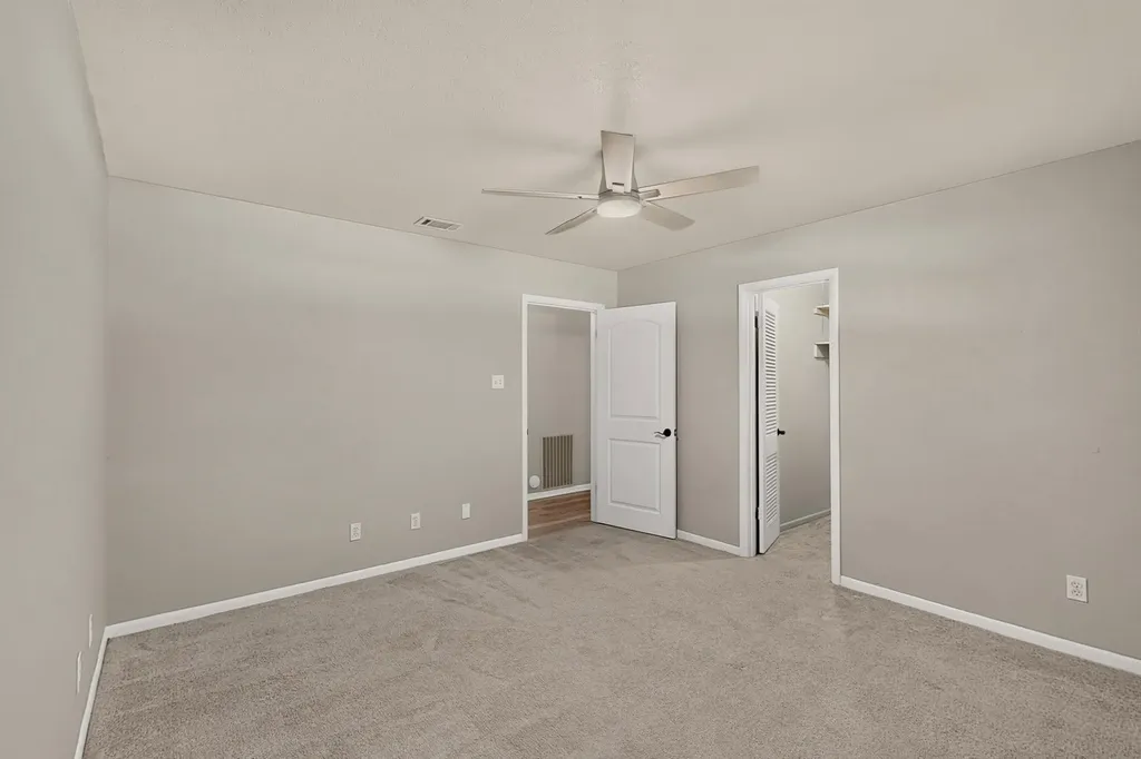 1702 Surrey Circle Grand Prairie TX 75050