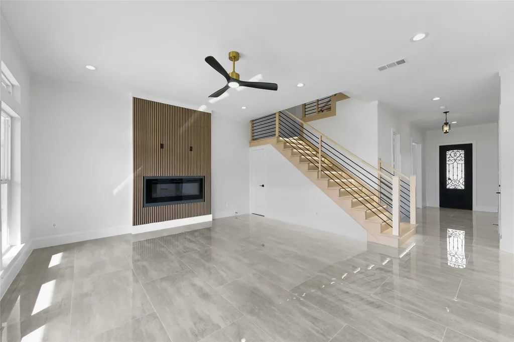703 Buckalew Street Dallas TX 75208