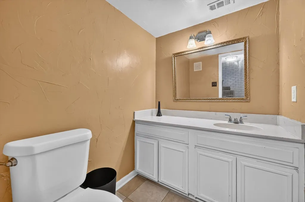 2619 Westgate Drive Arlington TX 76015