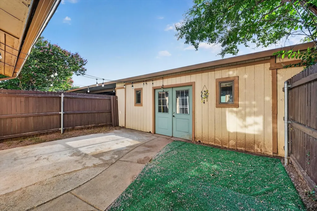 2619 Westgate Drive Arlington TX 76015