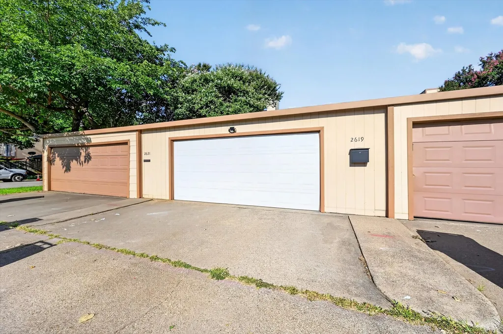 2619 Westgate Drive Arlington TX 76015