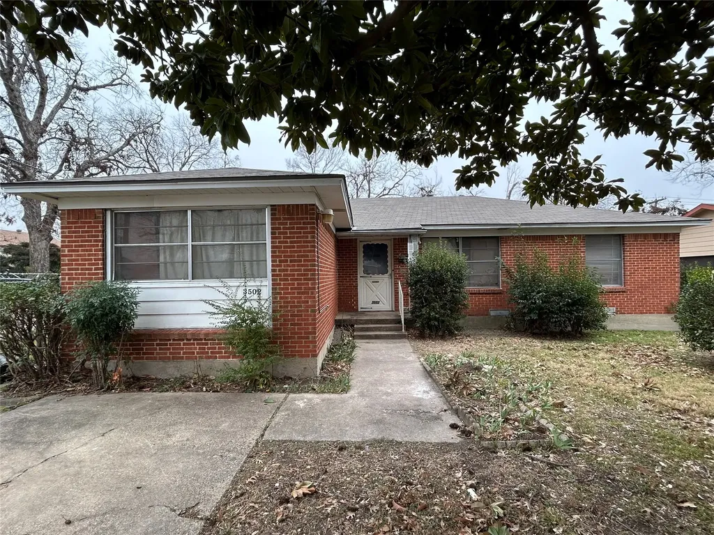 3502 Demaret Drive Mesquite TX 75150