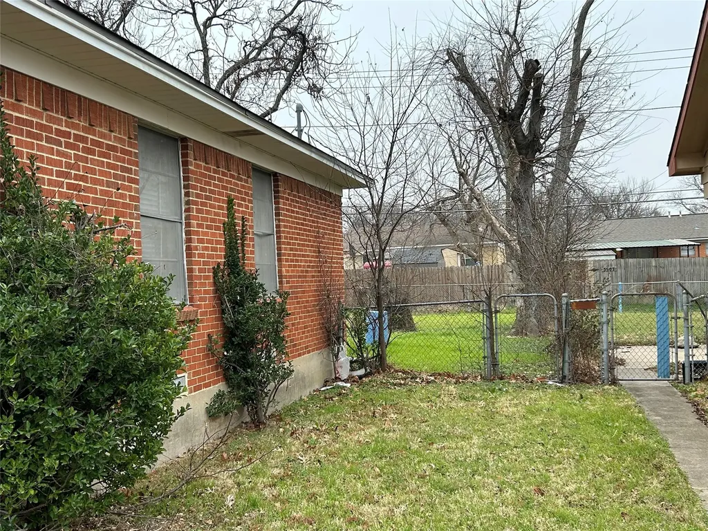 3502 Demaret Drive Mesquite TX 75150