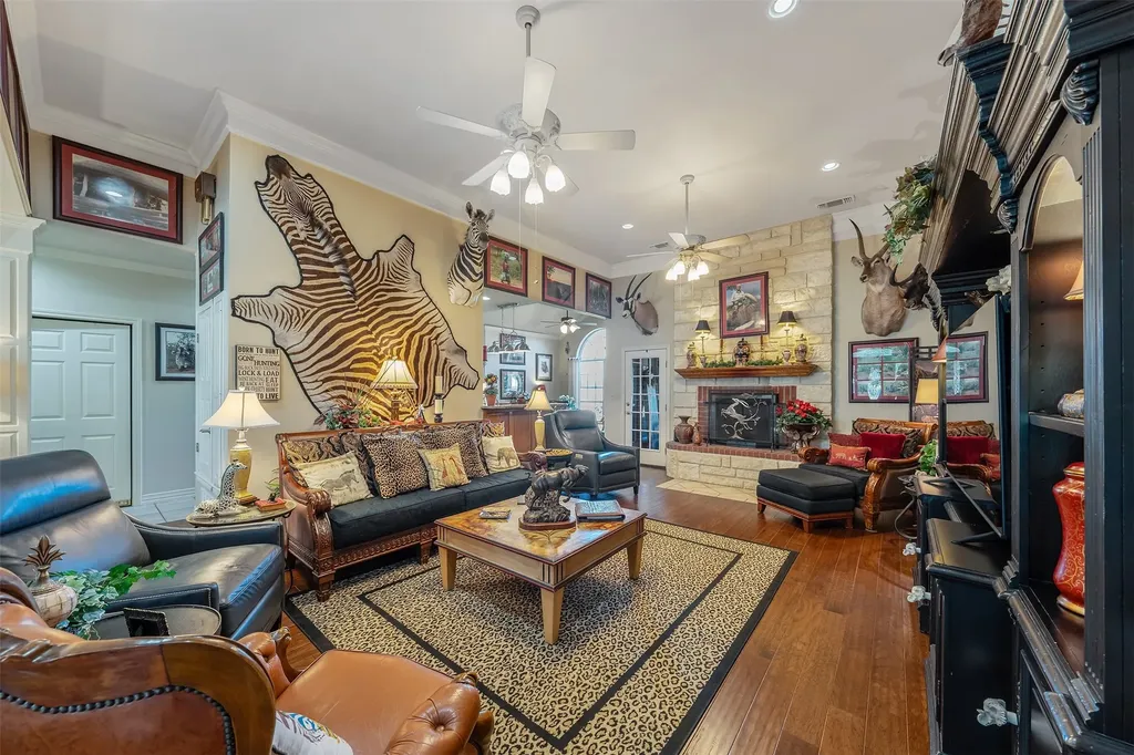 126 E Post Oak Frankston TX 75763