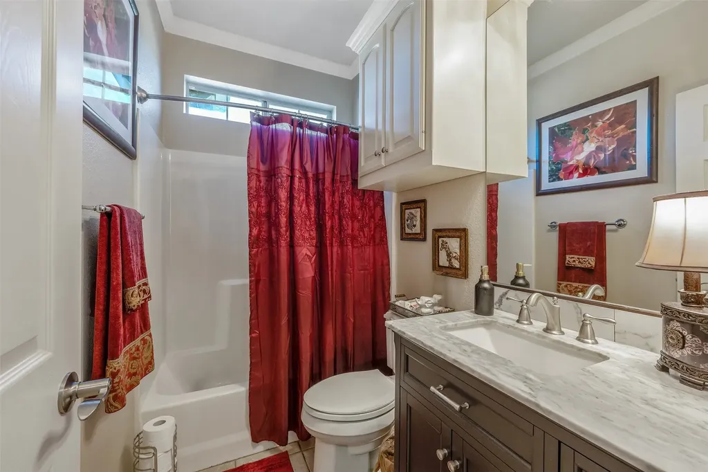 126 E Post Oak Frankston TX 75763