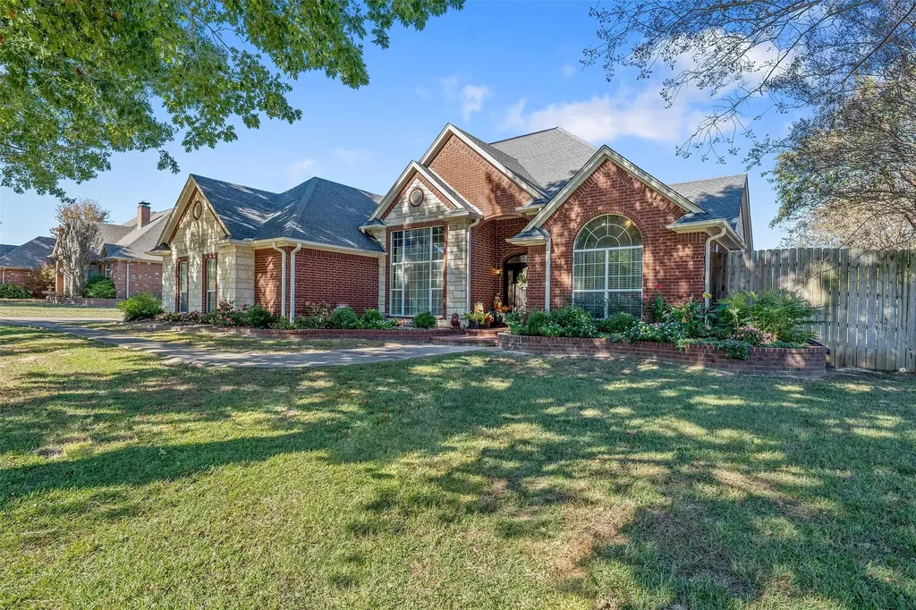 126 E Post Oak Frankston TX 75763