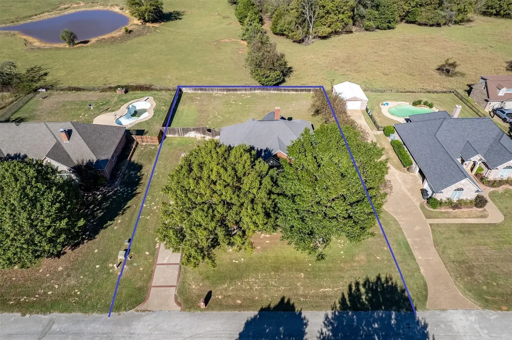 126 E Post Oak Frankston TX 75763