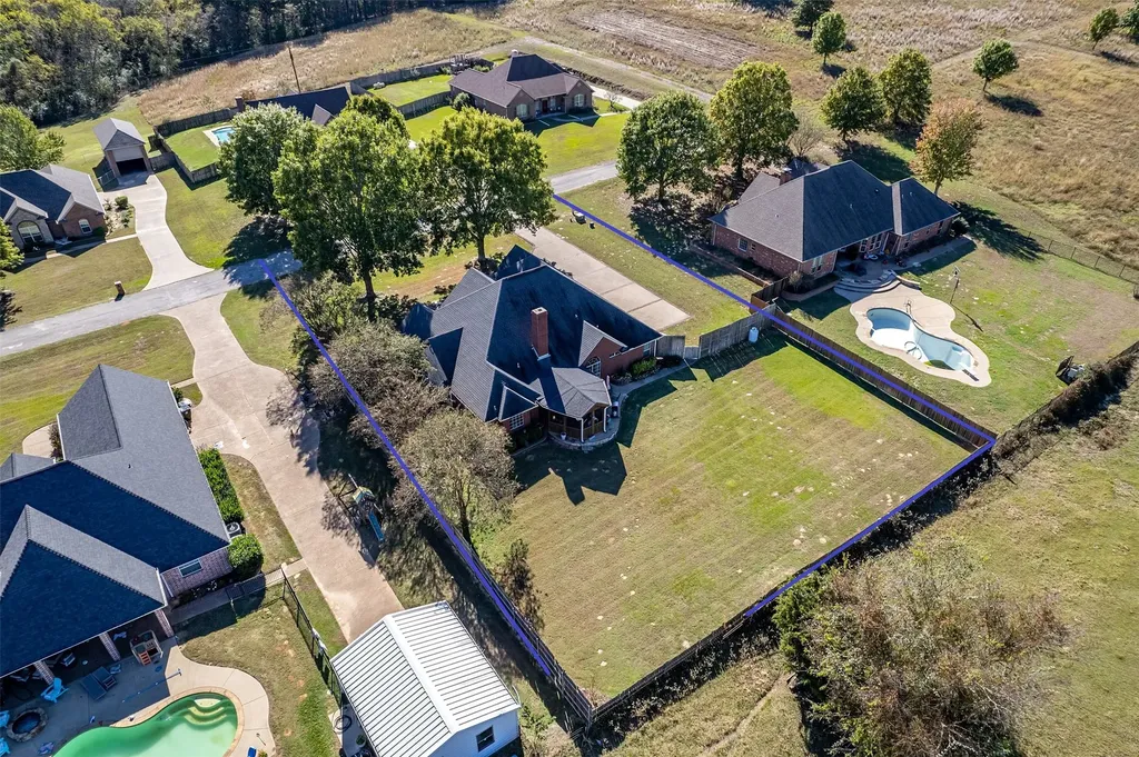 126 E Post Oak Frankston TX 75763