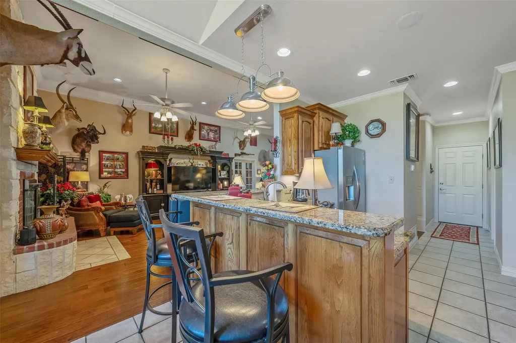 126 E Post Oak Frankston TX 75763