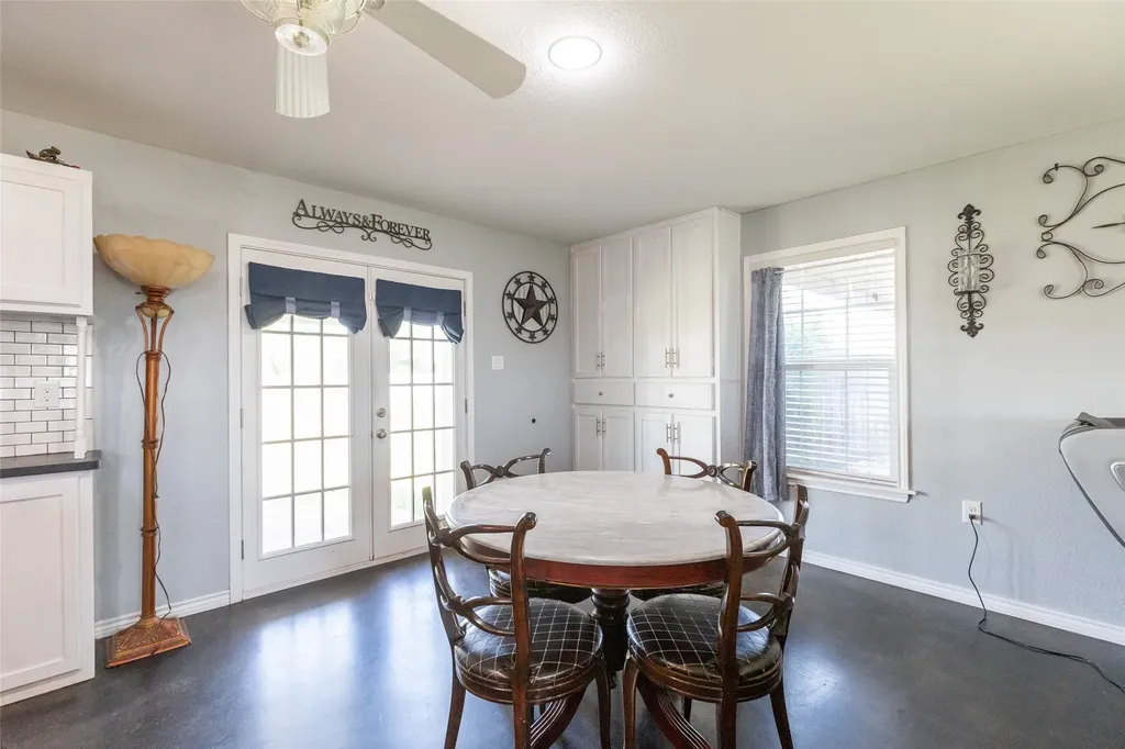 250 5th Street Hawley TX 79525