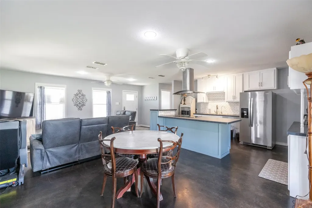 250 5th Street Hawley TX 79525
