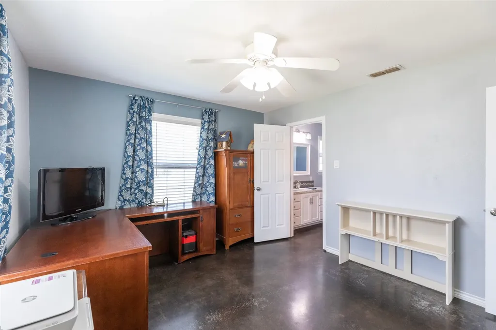 250 5th Street Hawley TX 79525